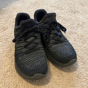Nike Flyknit Runners - Size 7.5